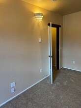 626 W Broadway St, Unit F in Butte, MT - Building Photo - Building Photo