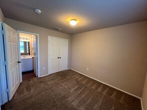 2725 Lovers Lane Rd, Unit Unit 2 in Krum, TX - Building Photo - Building Photo
