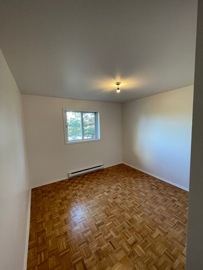 29 Cassino Av in Guelph, ON - Building Photo - Building Photo