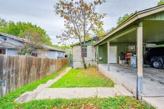 5503 Spring Meadow Rd in Austin, TX - Building Photo - Building Photo
