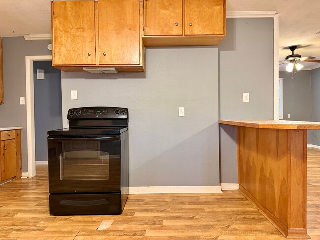 3310 W Louisiana Ave in Midland, TX - Foto de edificio - Building Photo