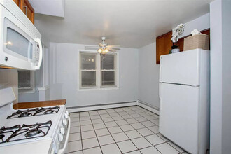 5516 W Higgins Ave in Chicago, IL - Building Photo - Building Photo
