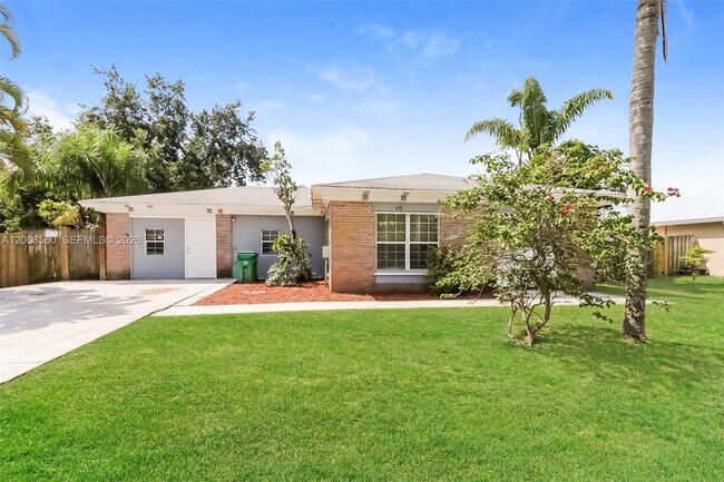 438 SE Streamlet Ave in Port St. Lucie, FL - Building Photo - Building Photo