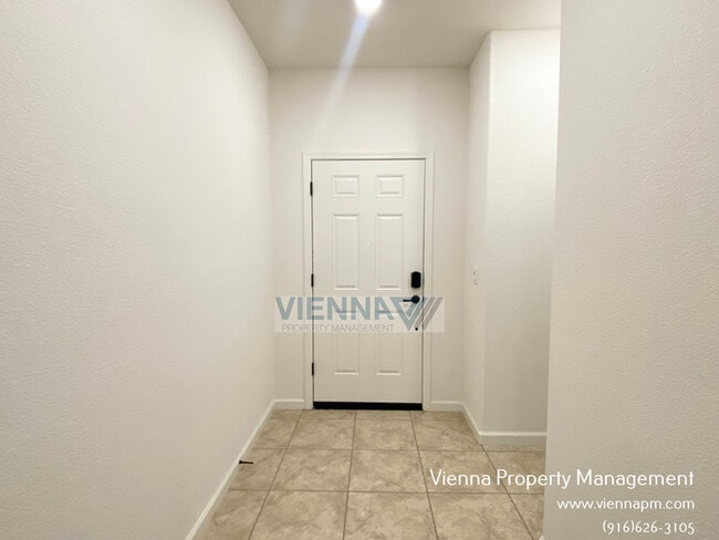 9184 Osterville Dr in Roseville, CA - Building Photo - Building Photo