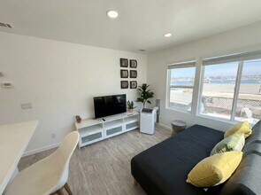 822 Vanitie Ct, Unit SI FL2-ID1520900P in San Diego, CA - Building Photo - Building Photo