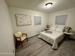 7381 Fernandina Ave in Jacksonville, FL - Building Photo - Building Photo