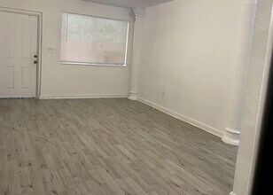 1831 NW 41st St-Unit -1831 in Miami, FL - Building Photo - Building Photo