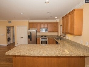 815 S Grand Ave, Unit 4 in San Pedro, CA - Building Photo - Building Photo