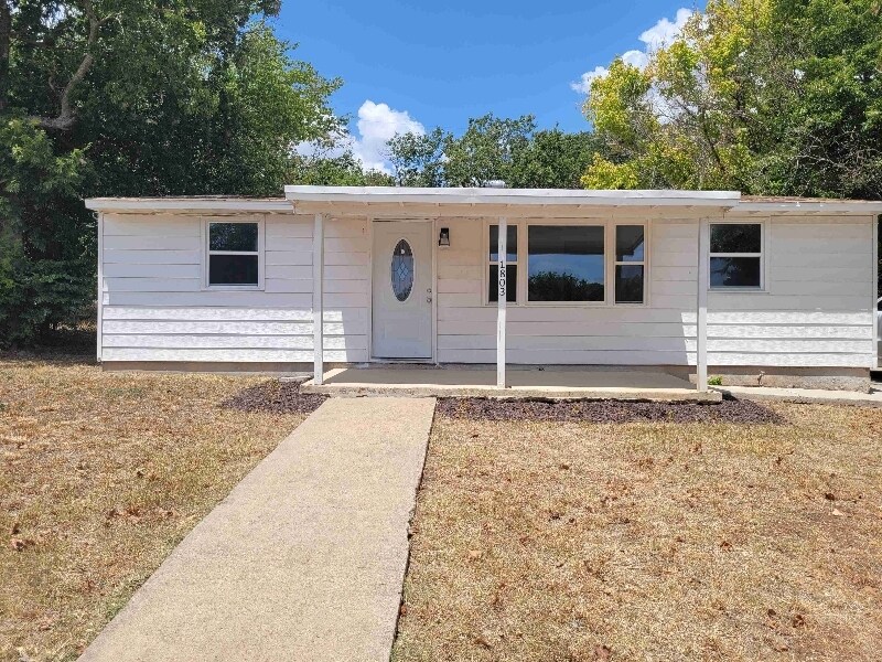 1803 N 22nd St in Killeen, TX - Building Photo
