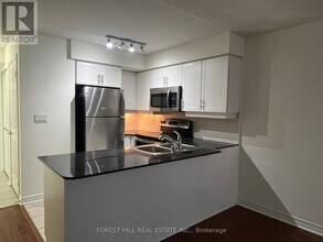 19-419 Barberry Pl in Toronto, ON - Building Photo - Building Photo