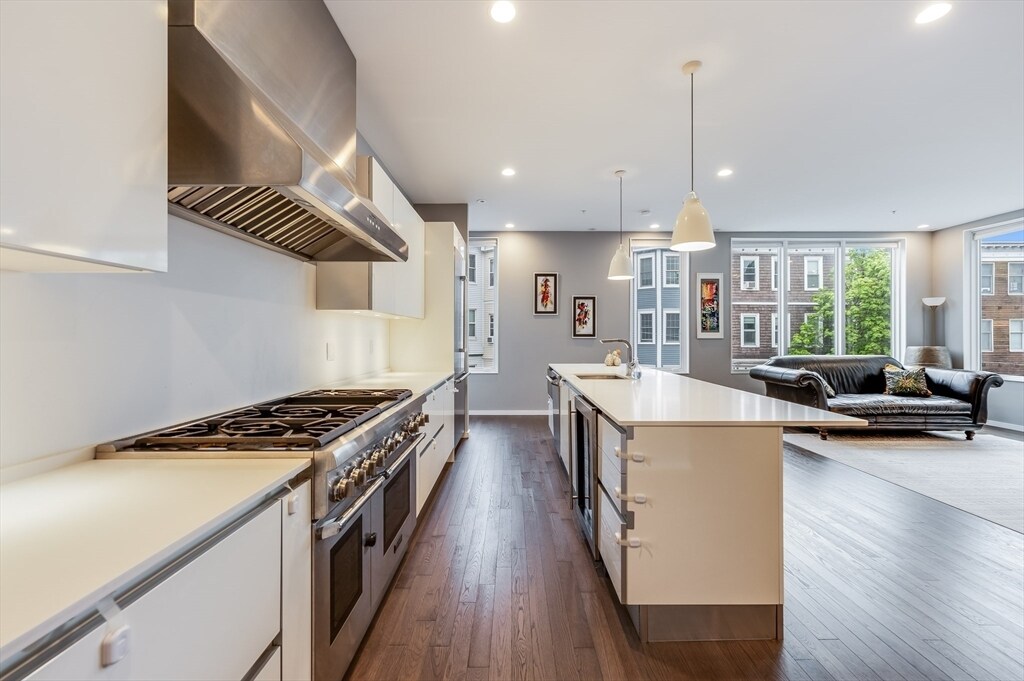 14 I St, Unit 3 in Boston, MA - Building Photo