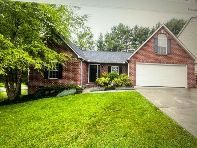 1455 Queensbridge Dr in Knoxville, TN - Building Photo