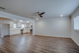 3207 37th St in Lubbock, TX - Building Photo - Building Photo