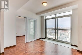 15 Maplewood Ave in Toronto, ON - Building Photo - Building Photo