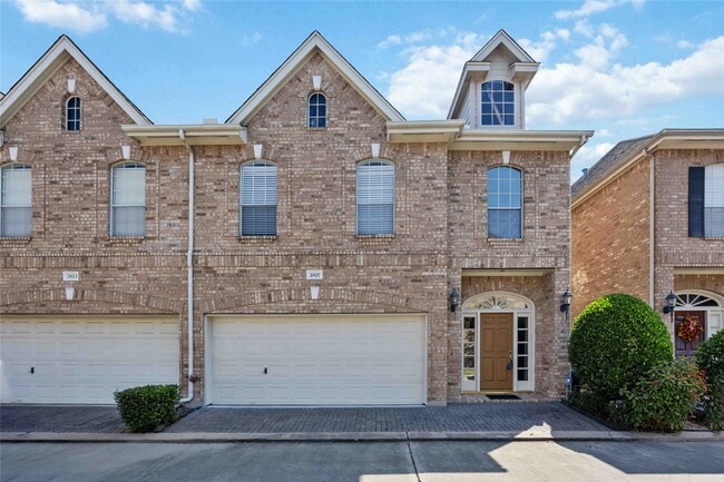 property at 2827 Briarhurst Park