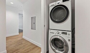 99 Kneeland St, Unit 501 in Boston, MA - Building Photo - Building Photo