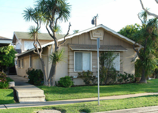 730 James St in Costa Mesa, CA - Building Photo - Building Photo