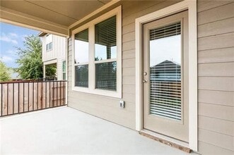 9529 Hunter Ln in Austin, TX - Building Photo - Building Photo