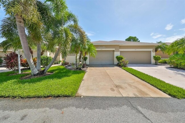 633 Tremont Greens Ln, Unit 16
