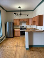 171 Main St in Vergennes, VT - Building Photo