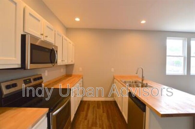 property at 3501 N Illinois St