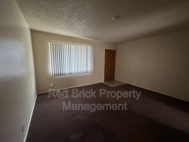 343 W 21st St in Merced, CA - Building Photo - Building Photo