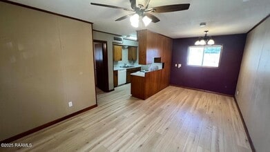 715 Harding St, Unit 4 in Lafayette, LA - Building Photo - Building Photo