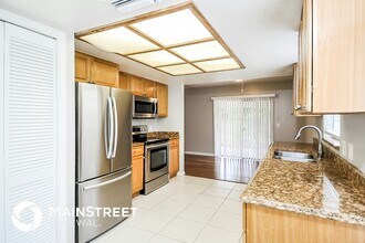 4633 Cabbage Palm Dr in Valrico, FL - Foto de edificio - Building Photo