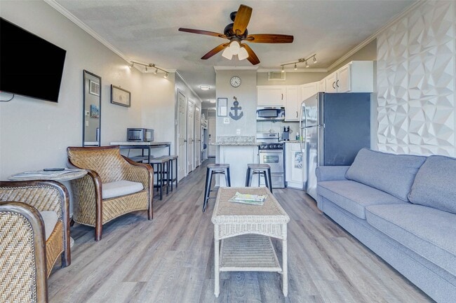 property at 6102 Seawall Blvd