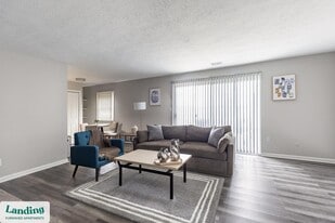 7601 Carlton Arms Dr in Indianapolis, IN - Building Photo