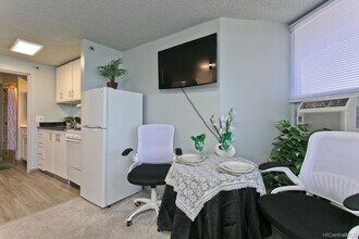 1700 Ala Moana Blvd-Unit -3204 in Honolulu, HI - Building Photo - Building Photo