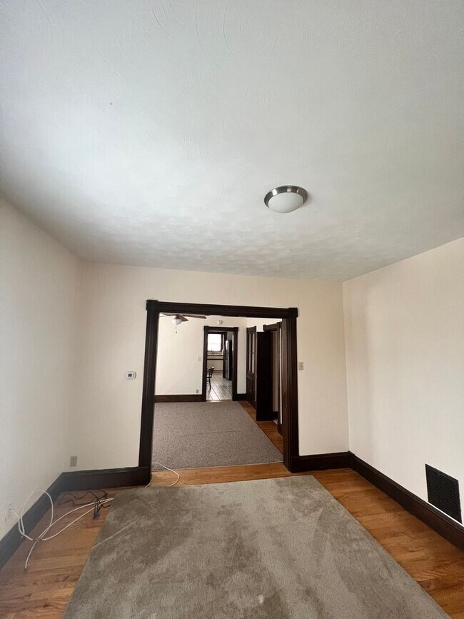 27 Madison St in New Britain, CT - Building Photo - Building Photo