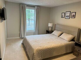442 Shady Glen Dr in Capitol Heights, MD - Building Photo