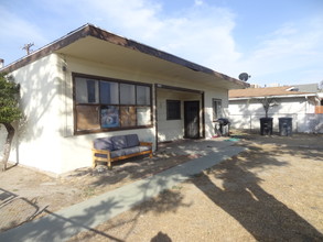 195 W Washburn Ave in San Jacinto, CA - Building Photo - Building Photo