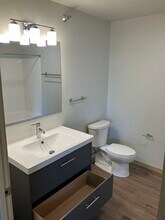 455 Century Pl, Unit 307 in Onalaska, WI - Foto de edificio - Building Photo