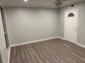 6160 Whitsett Ave in North Hollywood, CA - Building Photo - Building Photo