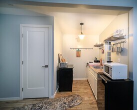 6718 Fountain Ave in Los Angeles, CA - Building Photo - Building Photo