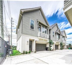 2103 Naomi St in Houston, TX - Foto de edificio - Building Photo