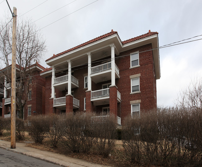 1600-1602 W 37th Ave in Kansas City, MO - Building Photo - Building Photo