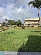 1 Burgundy A in Delray Beach, FL - Foto de edificio - Building Photo