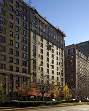 925 Park Ave in New York, NY - Building Photo - Building Photo