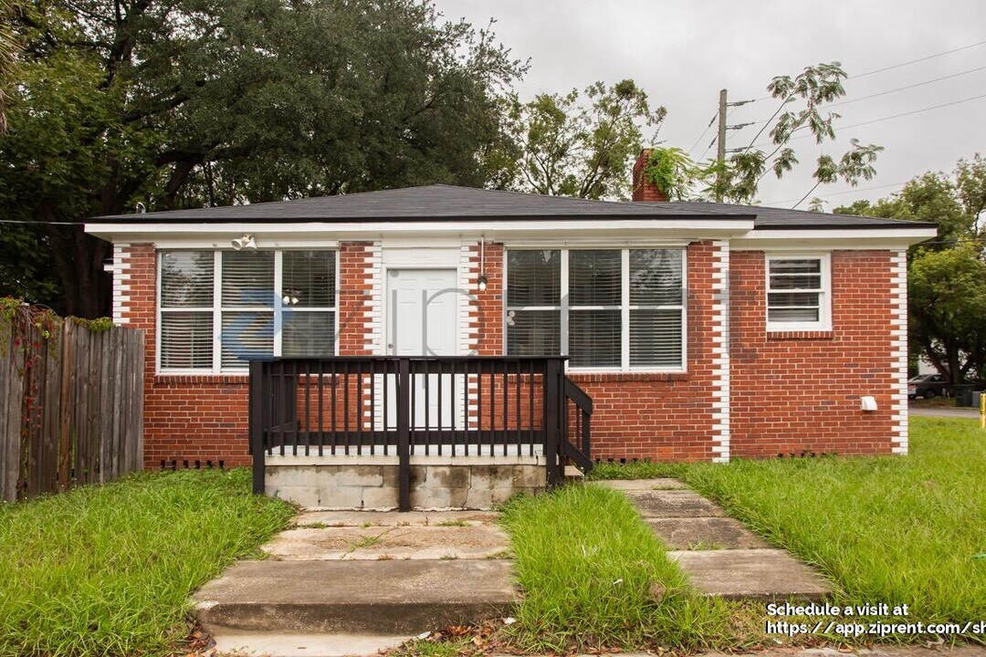 819 McDuff Ave S in Jacksonville, FL - Building Photo