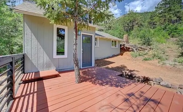 8255 Oak St in Cascade, CO - Building Photo - Building Photo