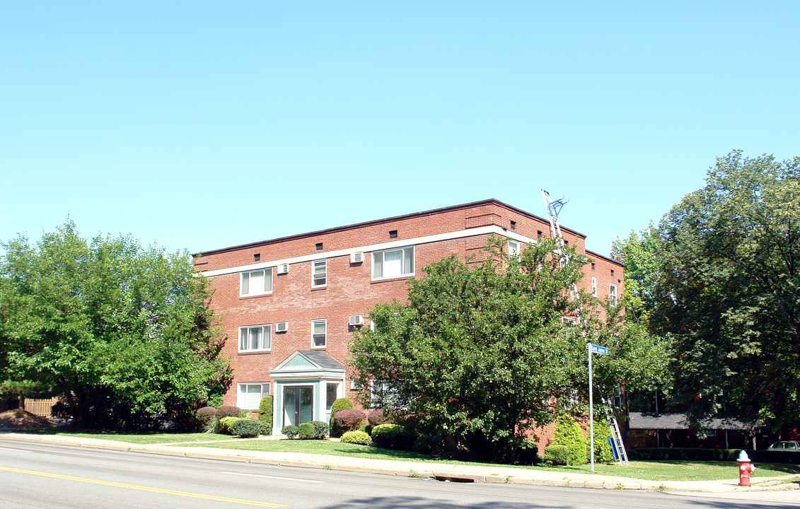 5237 5th Ave in Pittsburgh, PA - Foto de edificio