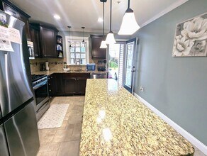 1284 County St in Attleboro, MA - Building Photo - Building Photo