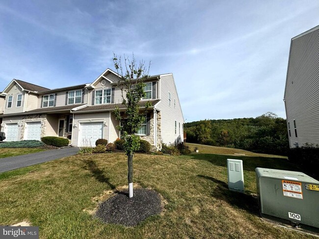 property at 43 Helene Ct