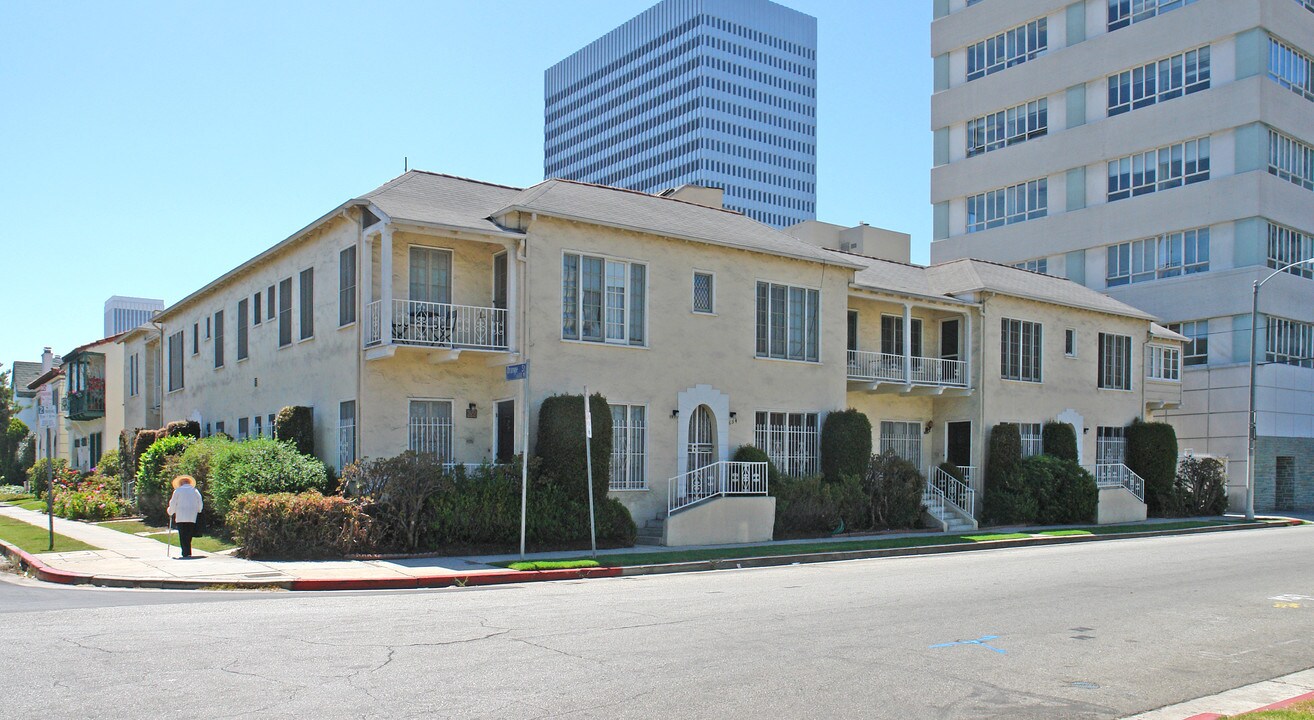 La Jolla Avenue Apartments in Los Angeles, CA - Foto de edificio