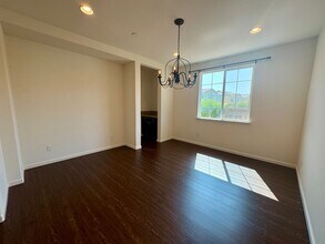 6699 Bogiala Wy in Gilroy, CA - Building Photo - Building Photo