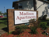 Madison Apartments in Biloxi, MS - Building Photo - Building Photo