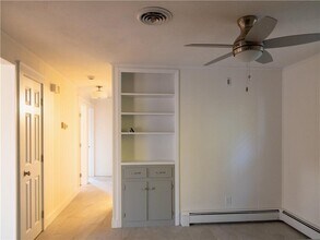 106 Vallette St in Cranston, RI - Building Photo - Building Photo